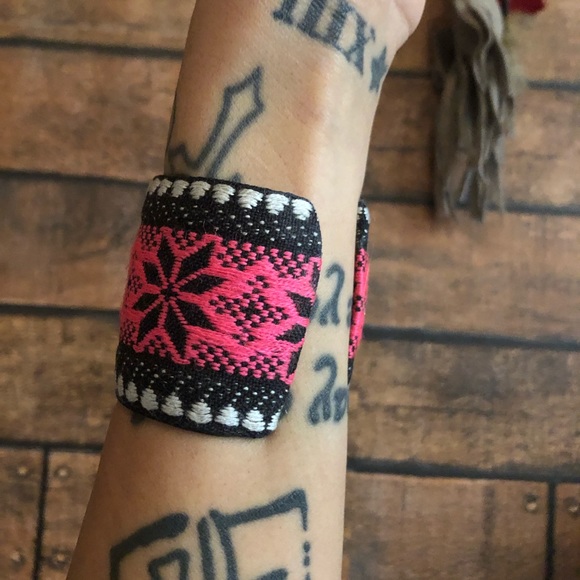 Casa por vida cuff - Picture 2 of 2